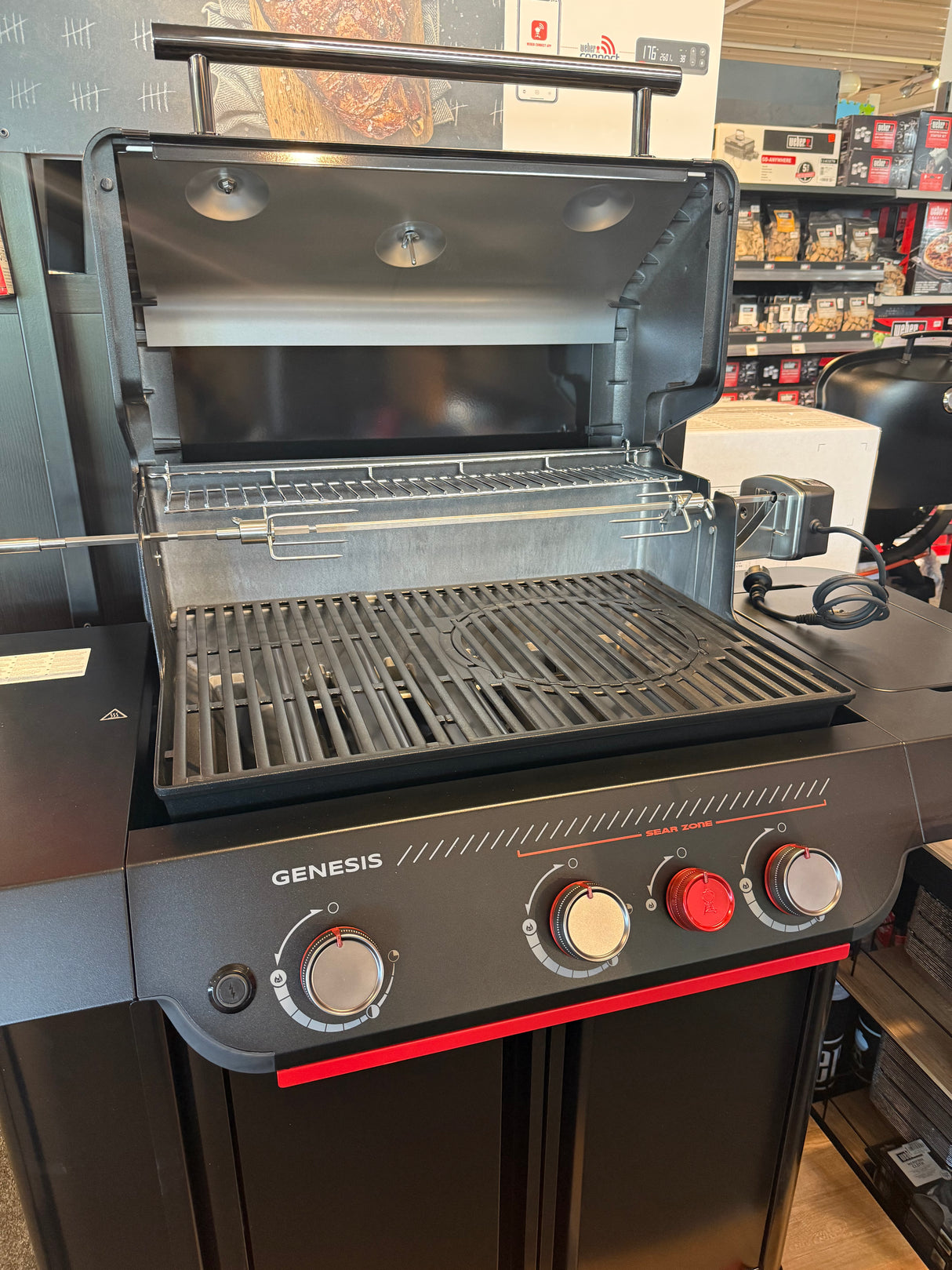 Weber® Genesis® E-330WR Stealth Gasgrill inkl. Drehspieß