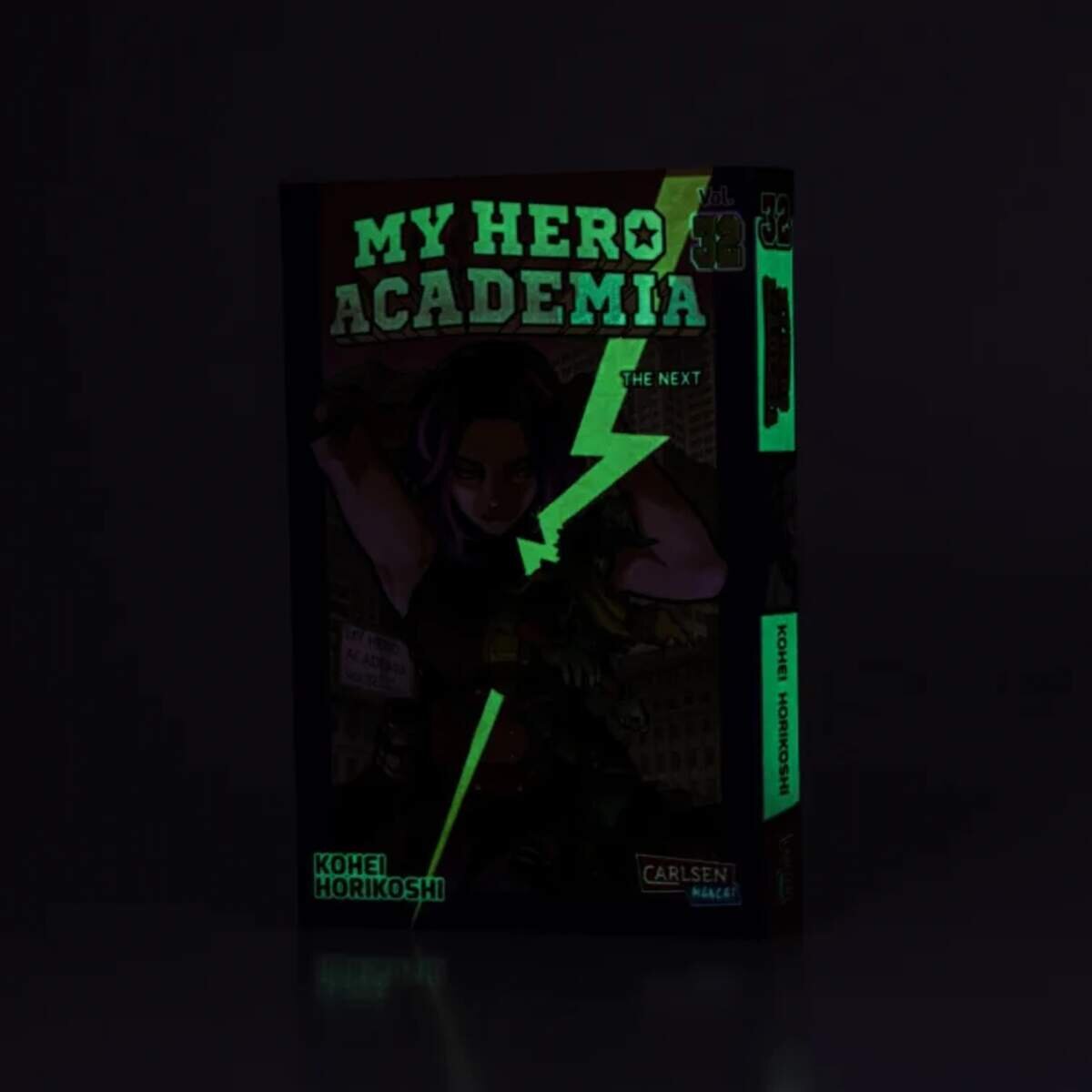 carlsen-verlag-my-hero-academia-1893E8C13.jpg
