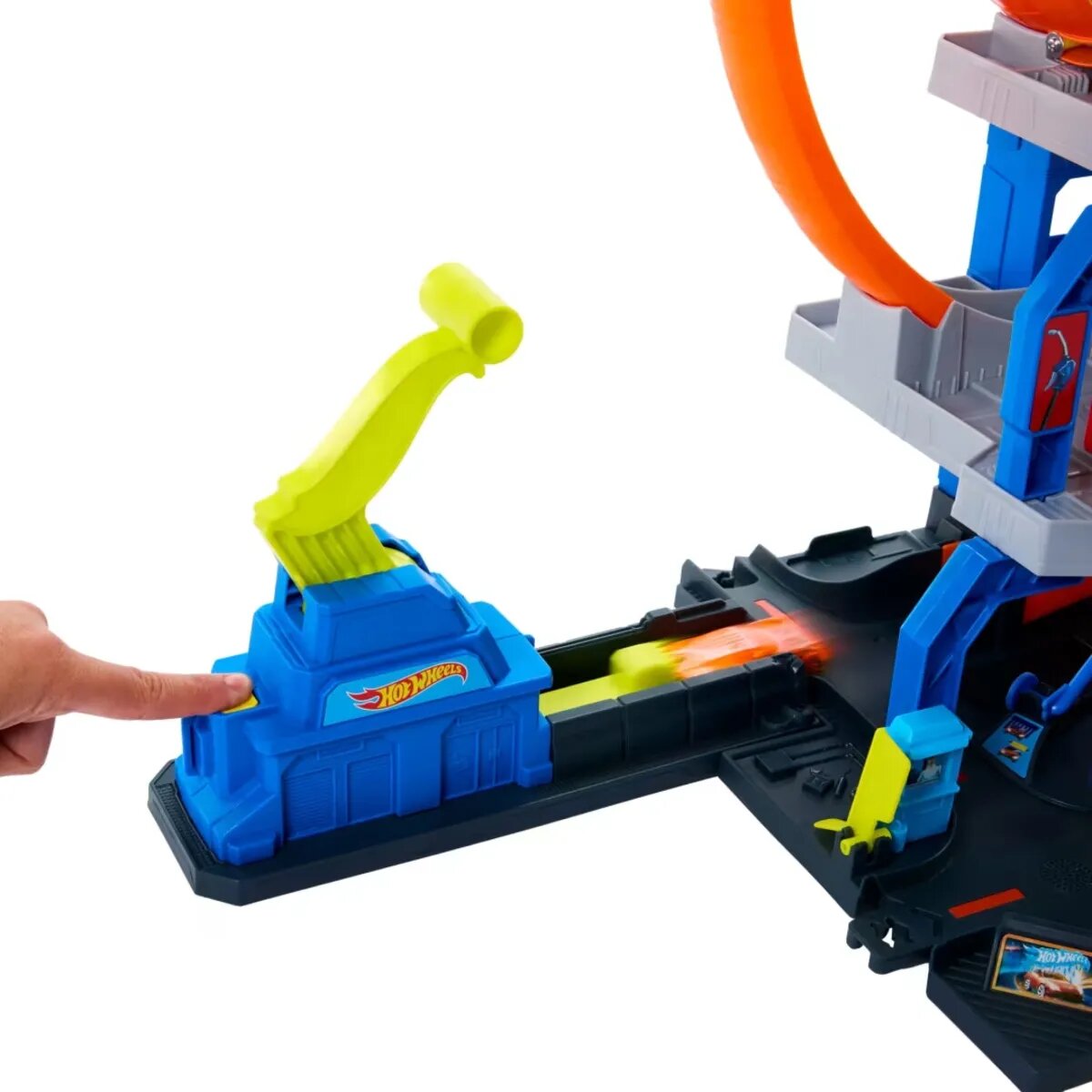Hot Wheels City Mega Looping Garage