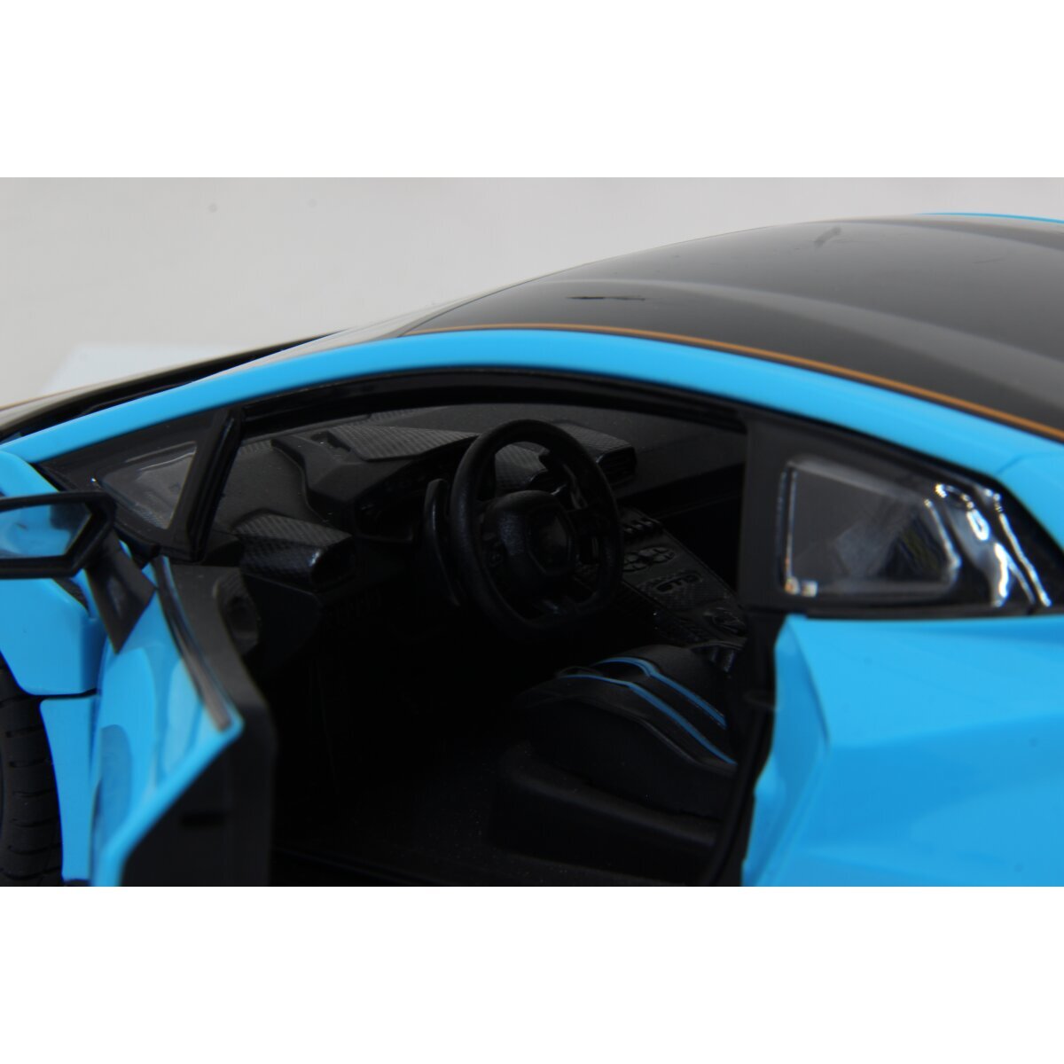 Jamara Lamborghini Huracán STO blau 2,4GHz Tür manuell, 1:14