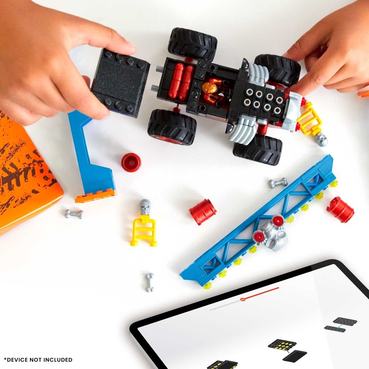 Hot Wheels Mega Hot Wheels Monster Trucks Bone Shaker Crash Set