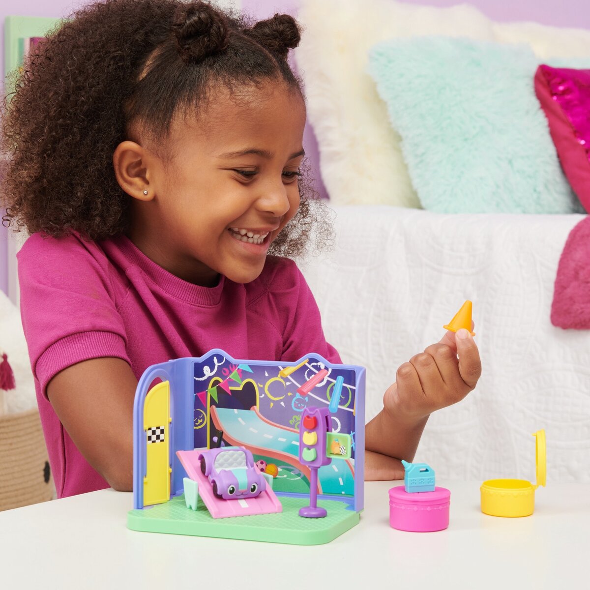 spin-master-gabbys-dollhouse-deluxe-5F7AEDE76.jpg