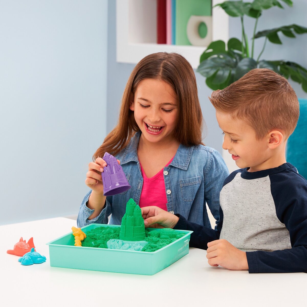 spin-master-kinetic-sand--A931B1F85.jpg