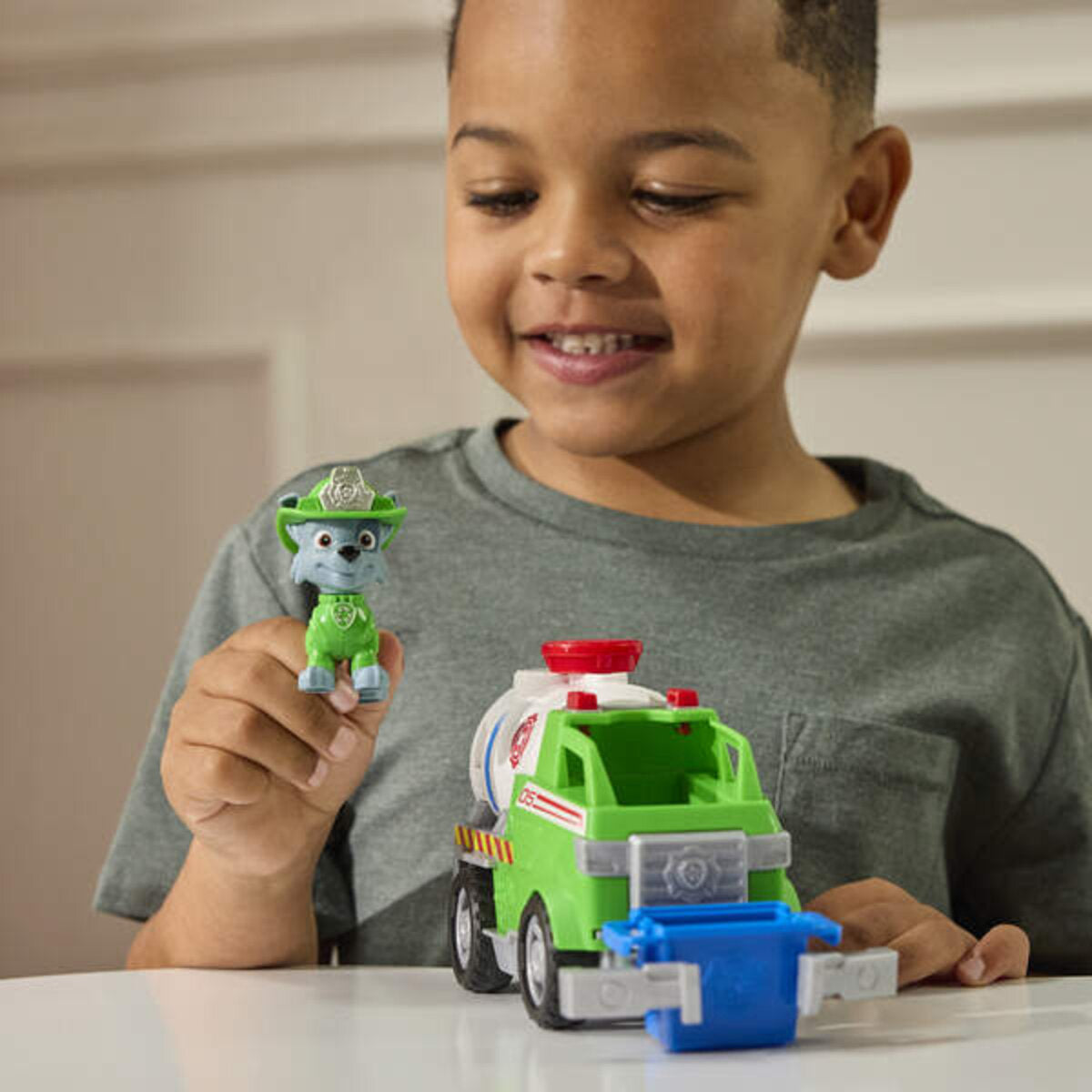 spin-master-paw-patrol-fire-B0F0596A8.jpg