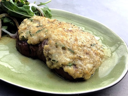 Hüftsteak mit Parmesan-Kräuter-Creme Topping - Rezept