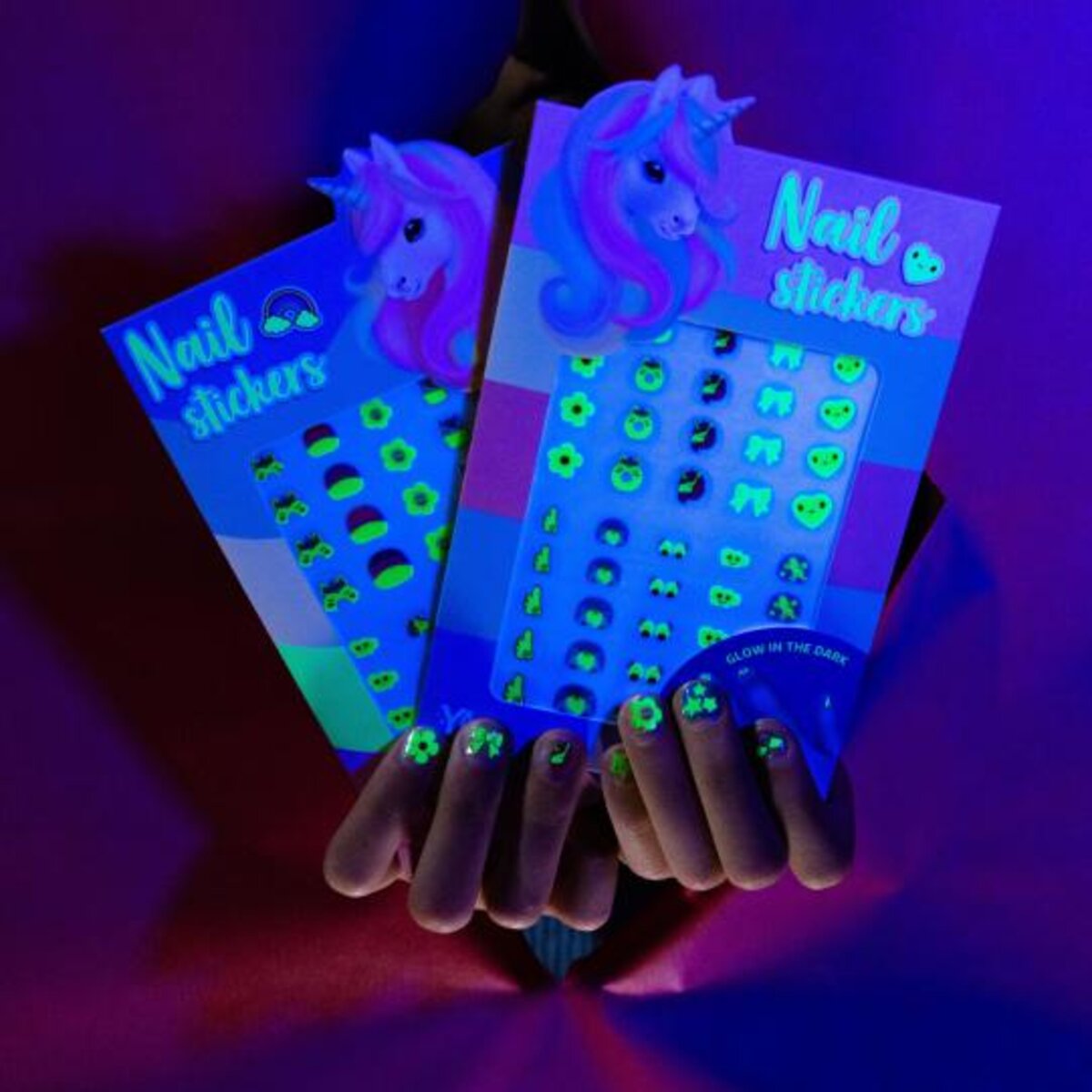 Depesche Ylvi Nagelsticker Glow in the Dark, 2-fach sortiert