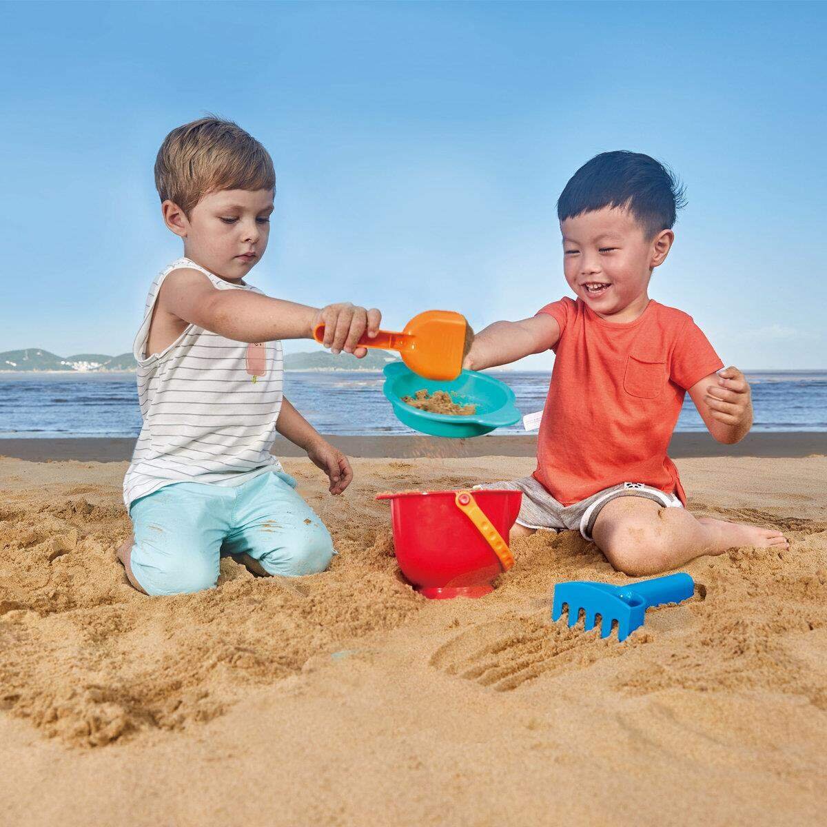 Hape Grundausstattung Strandspielzeug