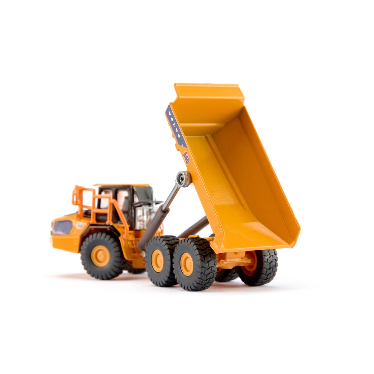 siku-1786-volvo-a40j-dumper-3A8D00342.jpg