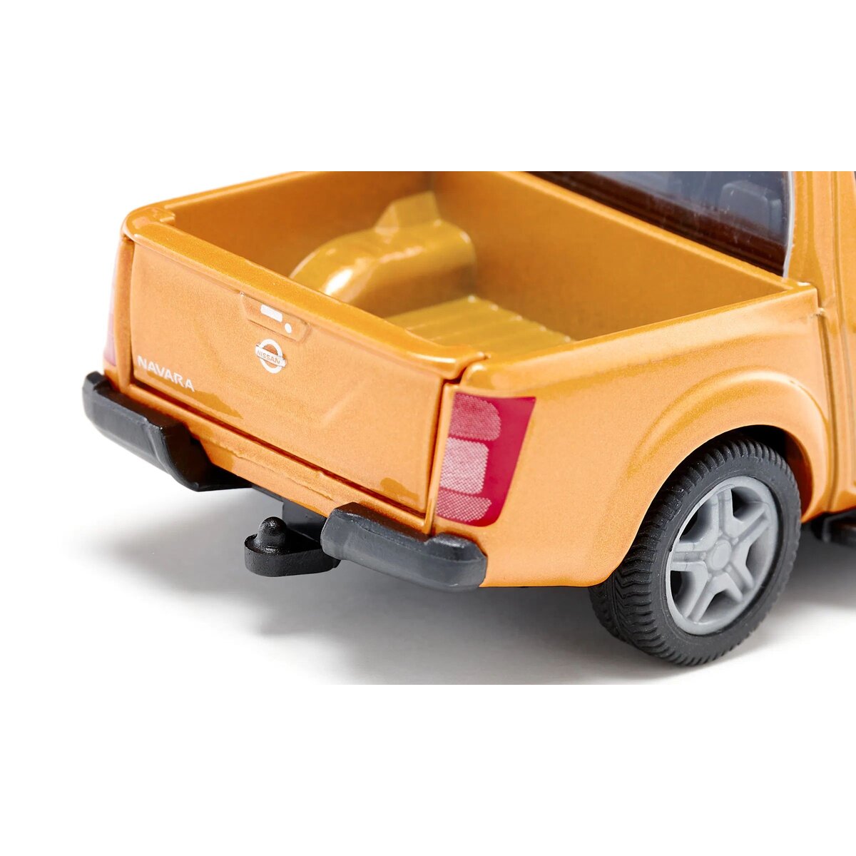 siku-nissan-navara-746673445.jpg